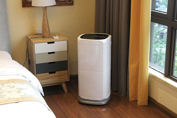 公司倉(cāng)庫太潮濕貨物都發(fā)霉了怎么辦